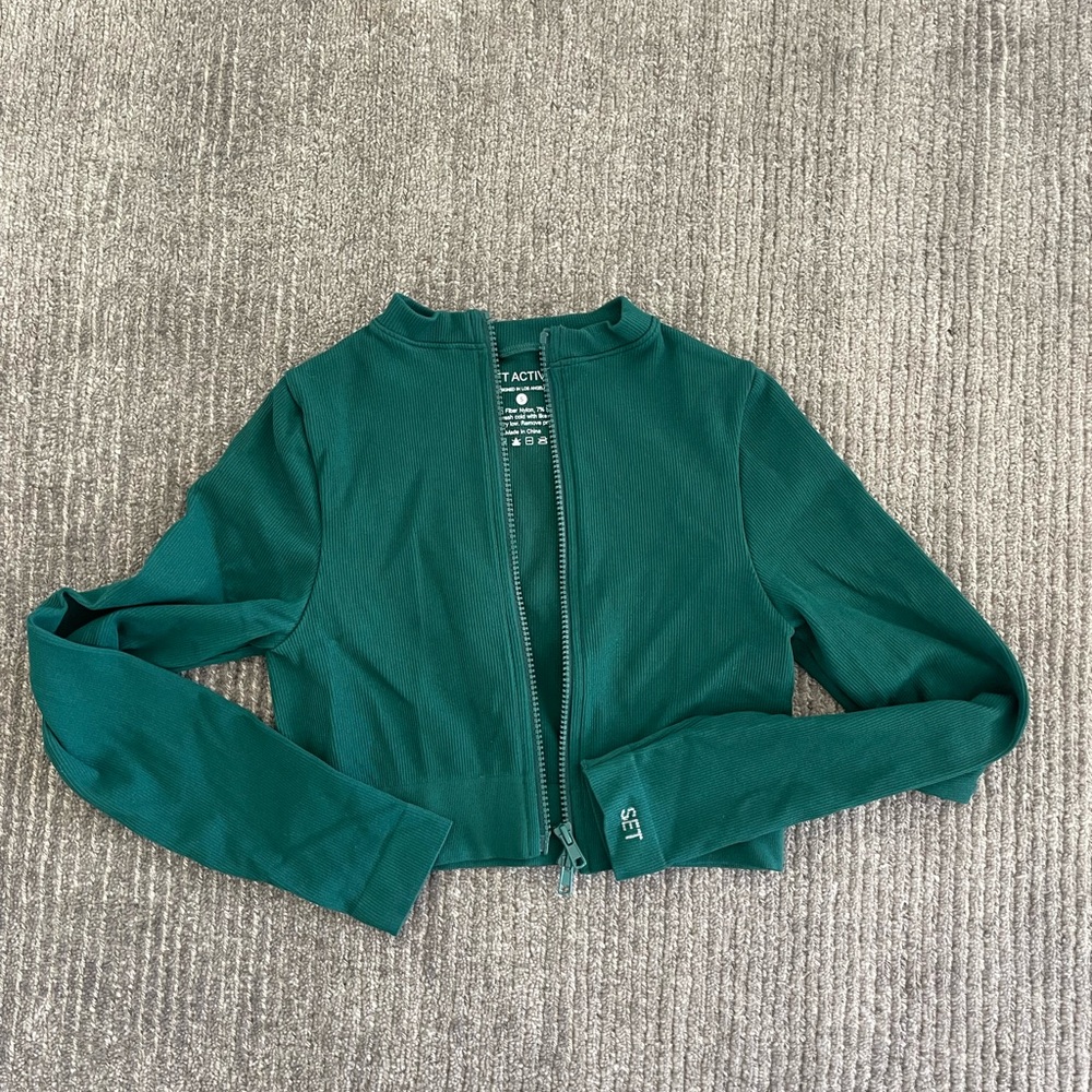 Set Active green cropped zip up size small